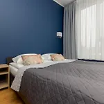 2 Bedroom Beautiful Surroundings Miedzyborska Street By Renters Apartamento Varsóvia