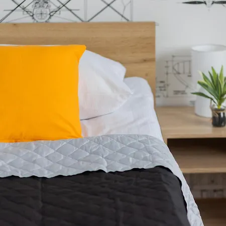 Апартаменты 2 Bedroom Beautiful Surroundings Miedzyborska Street By Renters