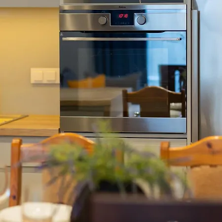 2 Bedroom Beautiful Surroundings Miedzyborska Street By Renters *