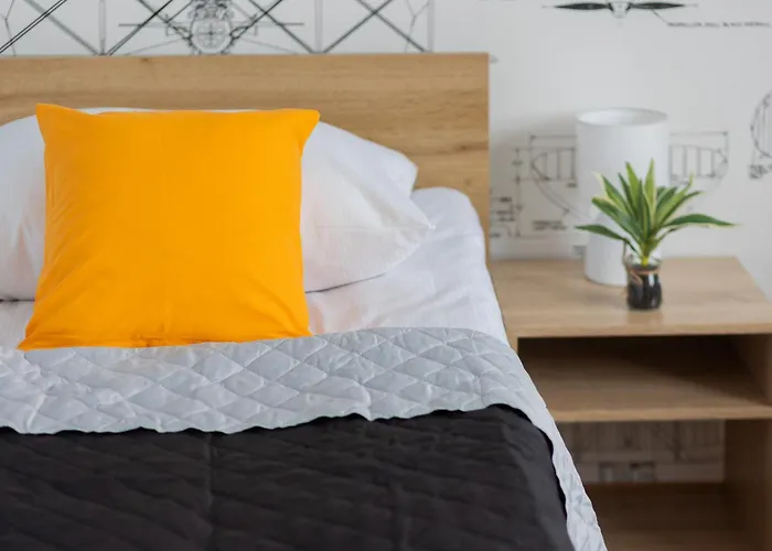 Апартаменты 2 Bedroom Beautiful Surroundings Miedzyborska Street By Renters