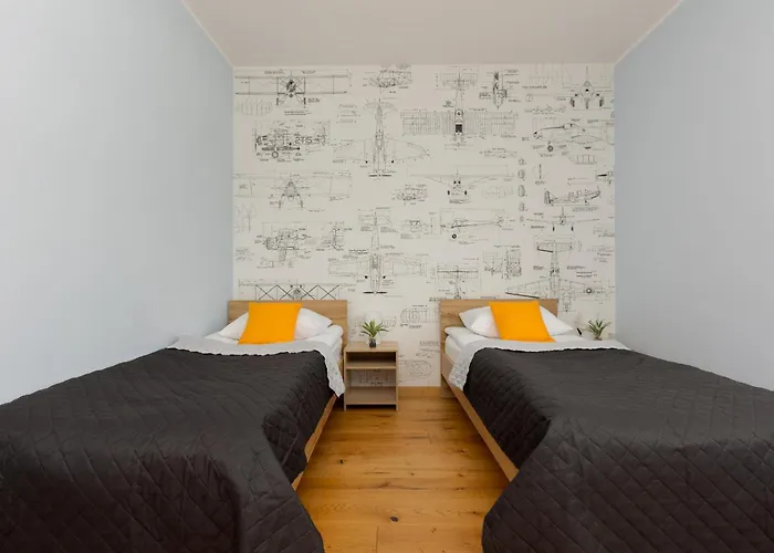 2 Bedroom Beautiful Surroundings Miedzyborska Street By Renters Апартаменты Варшава