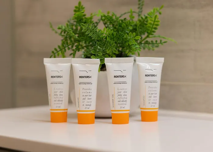 2 Bedroom Beautiful Surroundings Miedzyborska Street By Renters